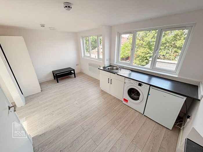 Studio To Rent In Sirdar Road, Haringey, N22