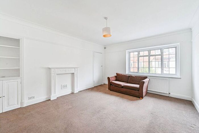 2 Bedroom Flat To Rent In Babington Road, Streatham, London, SW16