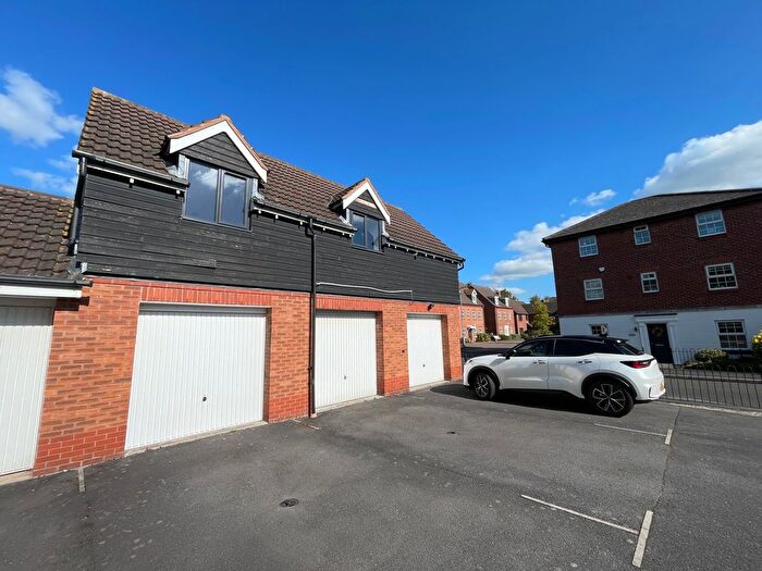 1 Bedroom Flat To Rent In Hewitt Close, Lichfield, WS13