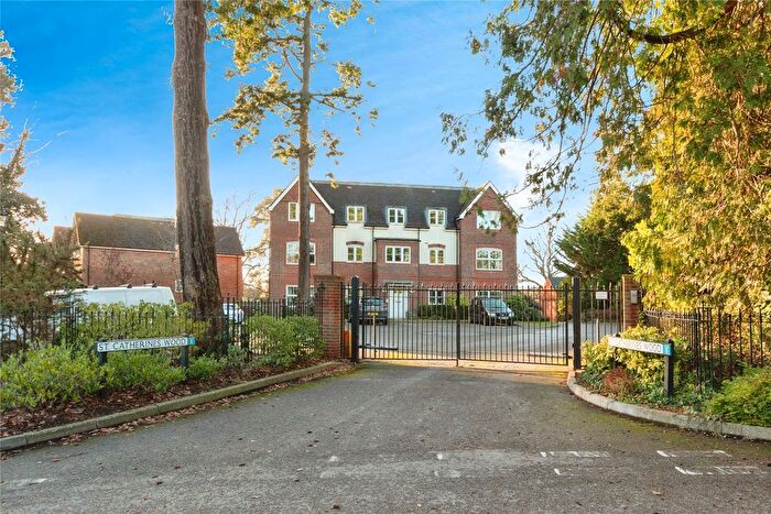 2 Bedroom Flat For Sale In St. Catherines Wood, Camberley, Surrey, GU15