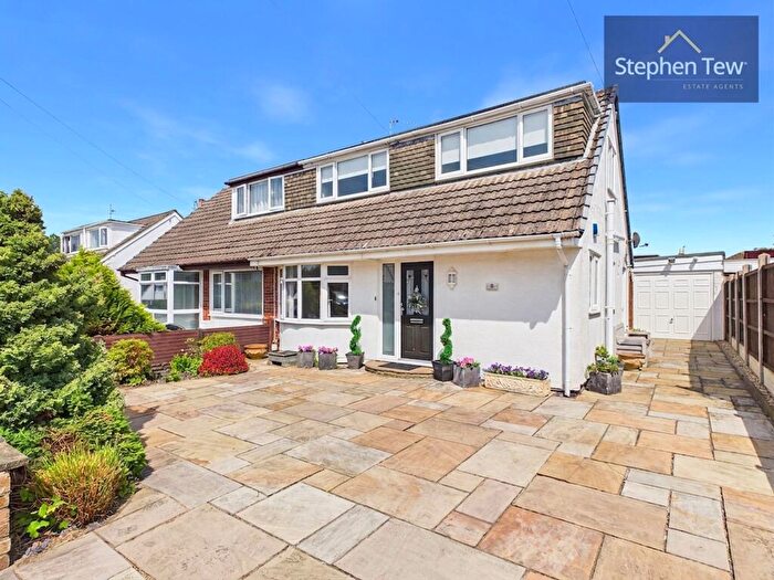 3 Bedroom Semi Detached House For Sale In Meadowbrook, Blackpool, FY3