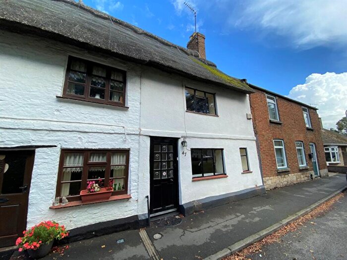 1 Bedroom Terraced House To Rent In West Street, Crowland, PE6