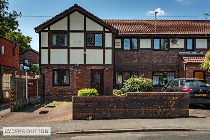 5 Bedroom Town House For Sale In Peel Lane, Little Hulton, Manchester, Greater Manchester, M38
