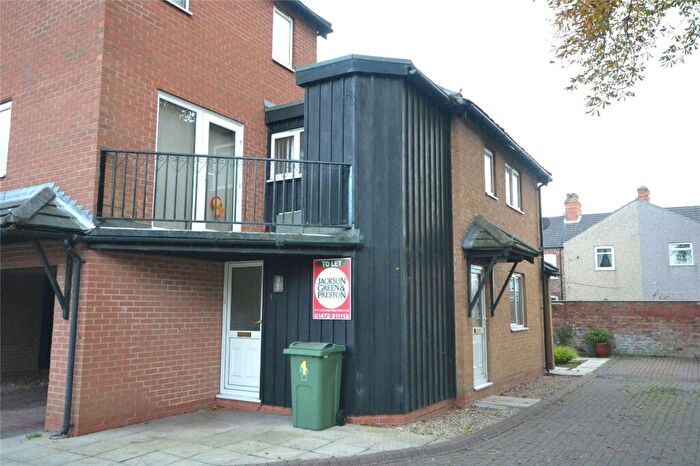 1 Bedroom Apartment For Sale In Intax Farm Mews, Grimsby, DN32