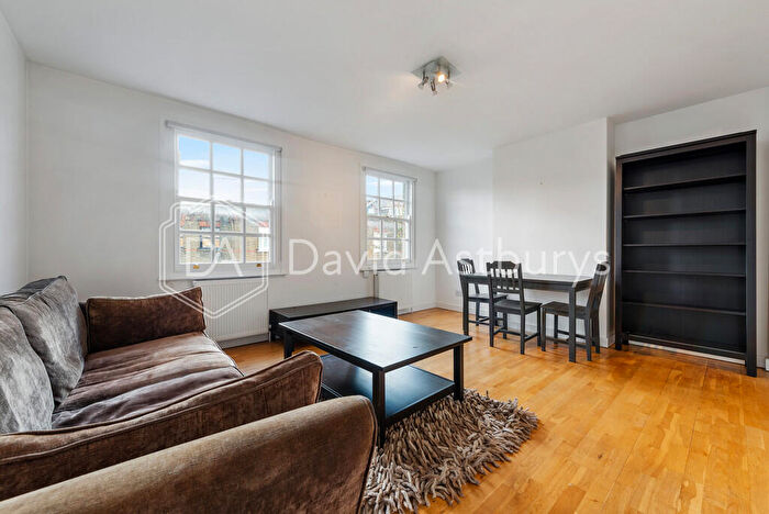 2 Bedroom Flat To Rent In Florence Street, Islington, London, N1