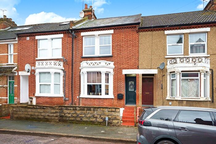 3 Bedroom Terraced House For Sale In Gladstone Road, Watford, Hertfordshire, WD17