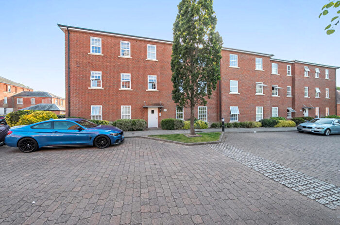 2 Bedroom Flat For Sale In North Square, Knowle, Fareham, Hampshire, PO17