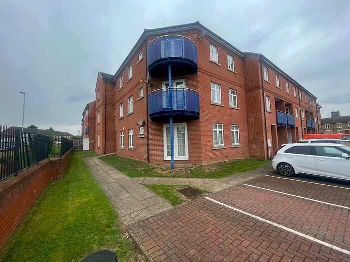 2 Bedroom Flat To Rent In Fletton Avenue, Peterborough, PE2