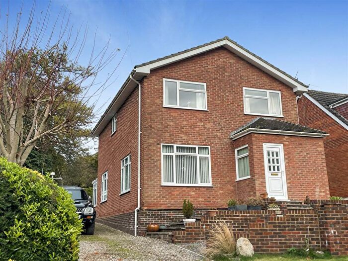 4 Bedroom Detached House For Sale In East Gomeldon Road, Gomeldon, SP4
