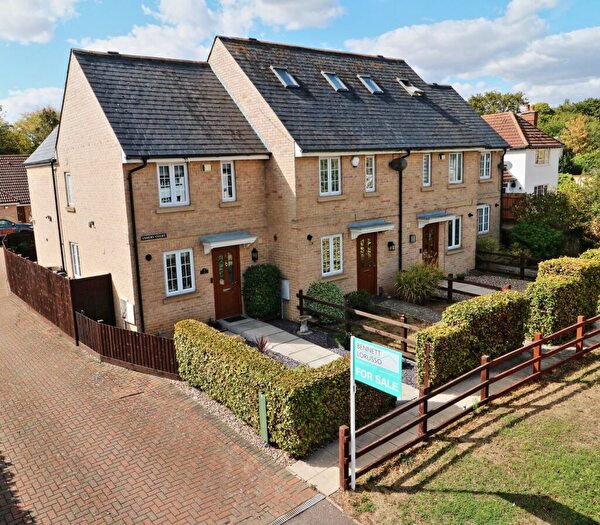 3 Bedroom End Of Terrace House For Sale In Great North Road, Eaton Socon, St Neots, PE19