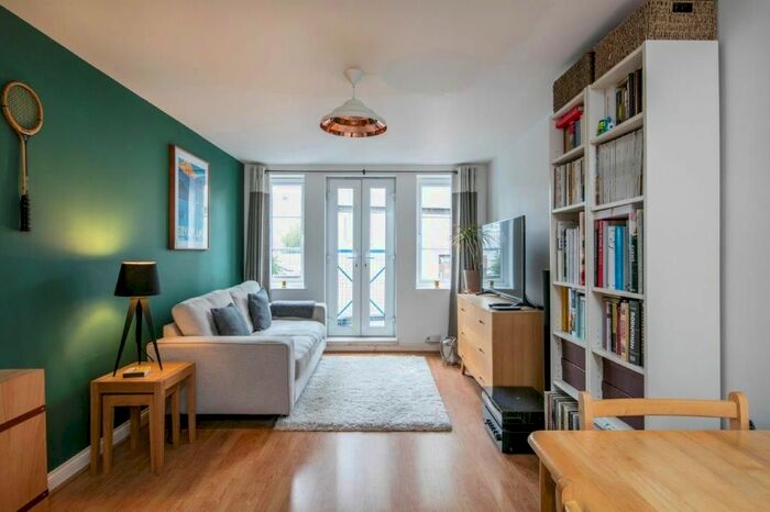 1 Bedroom Flat To Rent In Oswin Street, Tf, SE11