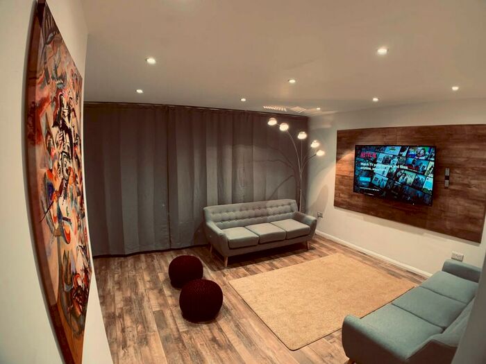 Studio To Rent In Okehampton Road, Exeter, EX4 - Photo 3