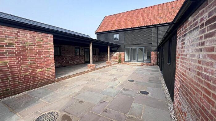 4 Bedroom Barn Conversion To Rent In Framsden, Woodbridge, IP14
