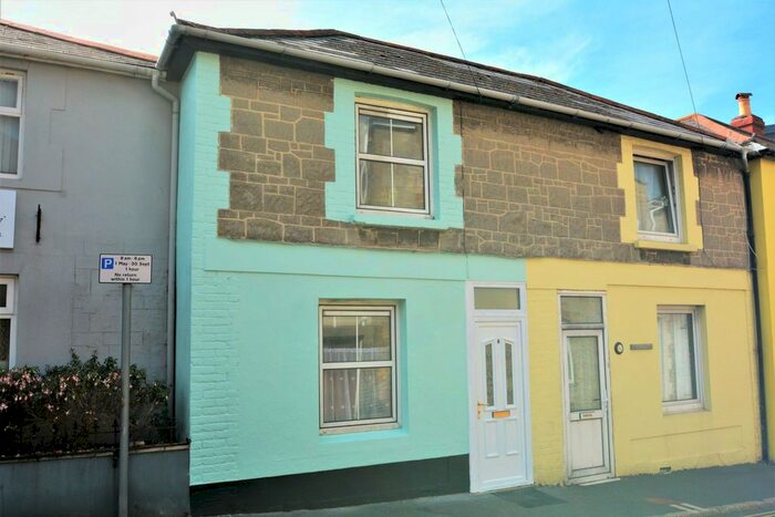 2 Bedroom Terraced House To Rent In Albert Street, Ventnor, PO38