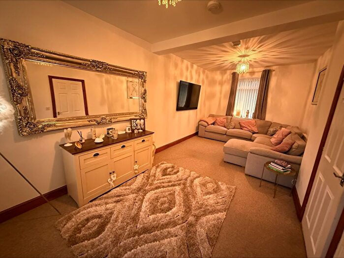 4 Bedroom Detached House To Rent In Dyffryn Road, Ammanford, SA18