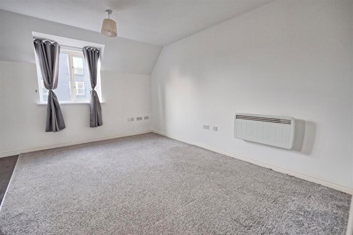 2 Bedroom Apartment For Sale In Stewart Place - Ware, SG12