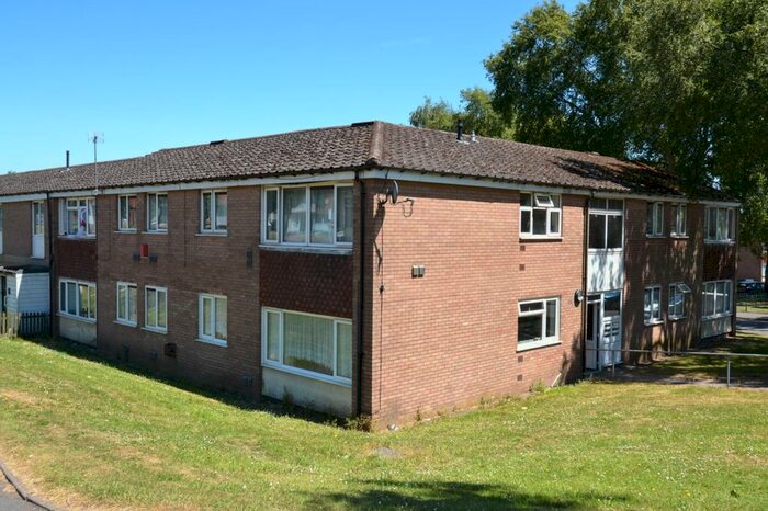 2 Bedroom Flat To Rent In Pickering Croft, Bartley Green, Birmingham, B32
