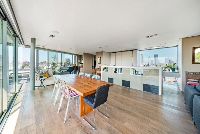 2 Bedroom Flat To Rent In Stannary Street, London, SE11