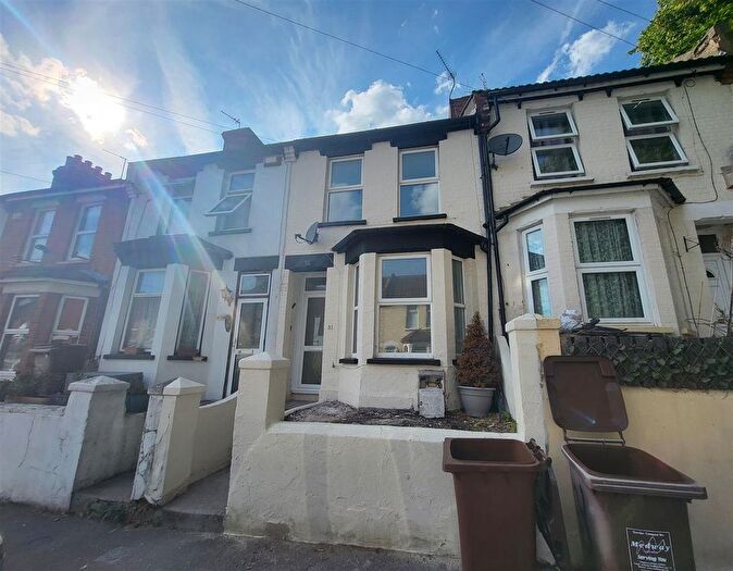 3 Bedroom Terraced House To Rent In Cecil Avenue, Rochester, ME2