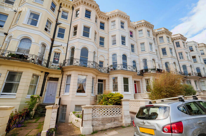 1 Bedroom Flat To Rent In Cambridge Road, Hove, East Sussex, BN3