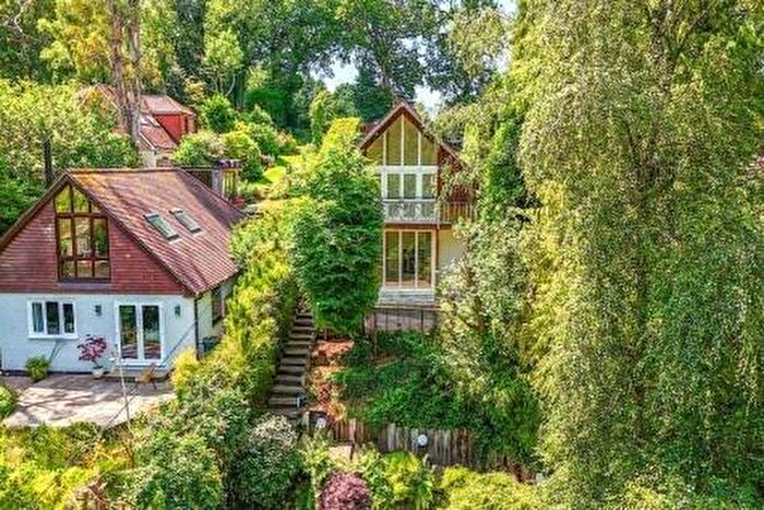 3 Bedroom Detached House For Sale In Marley Lane, Haslemere, GU27
