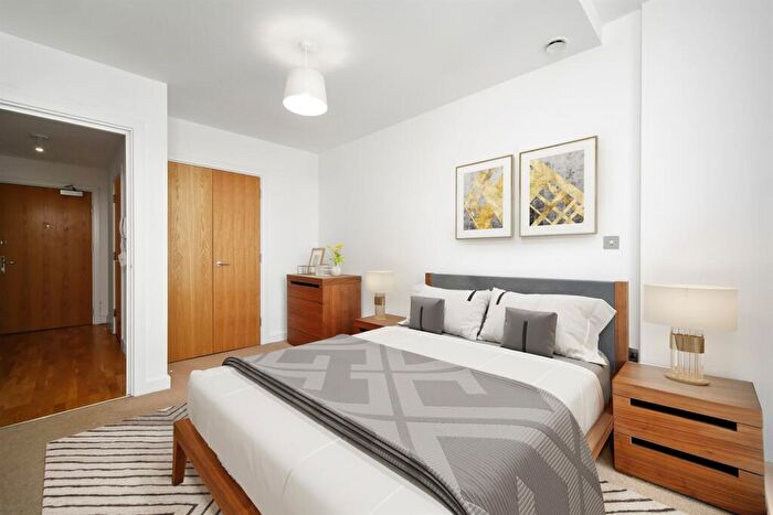 2 Bedroom Flat To Rent In High Street, E15