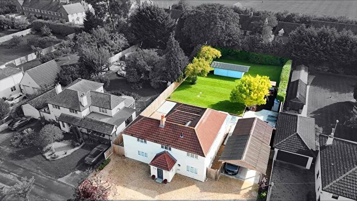 6 Bedroom Detached House For Sale In Homecroft Drive, Uckington, GL51