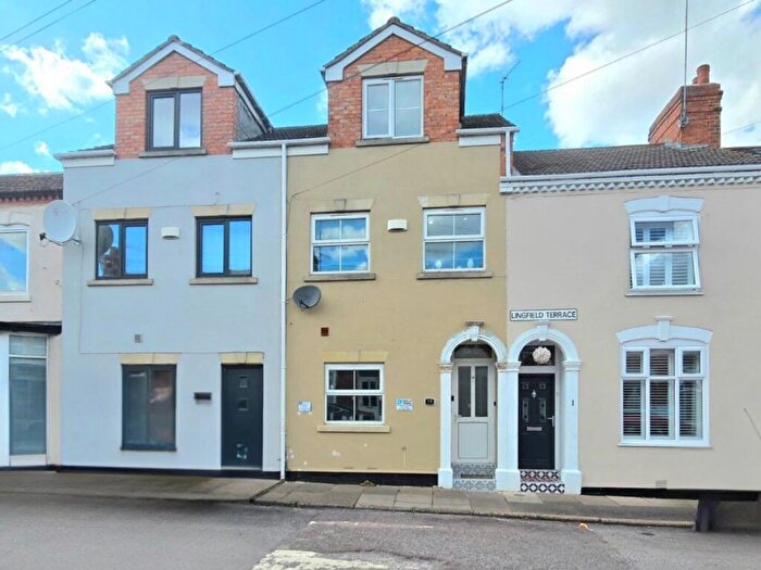 4 Bedroom Terraced House For Sale In Junction Road, Kingsley, NN2