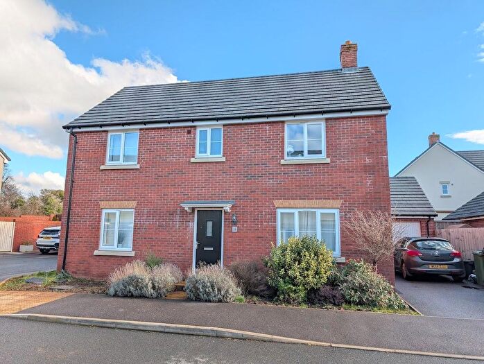 4 Bedroom Detached House For Sale In Peacock Road, Thornbury, Bristol, BS35