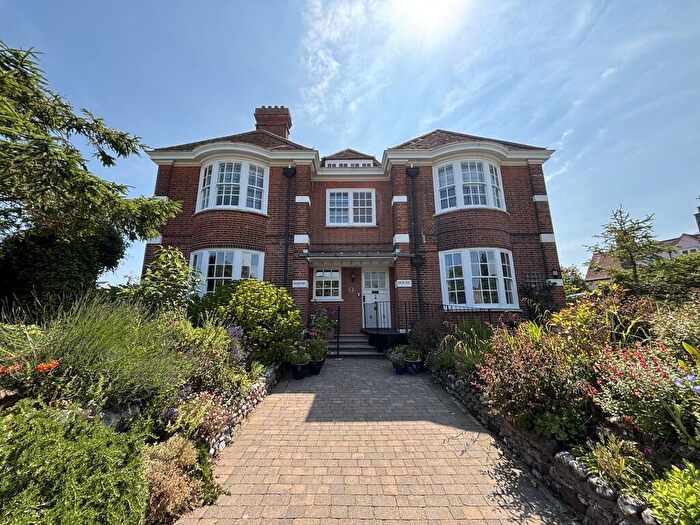 2 Bedroom Apartment To Rent In Cliff Avenue, Cromer, NR27
