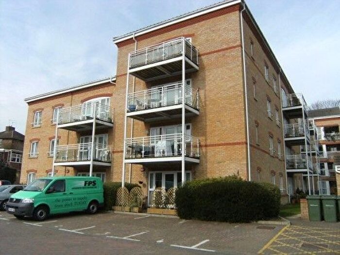2 Bedroom Flat To Rent In Tonbrige Road, Maidstone, ME16