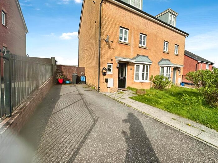 4 Bedroom Semi-Detached House For Sale In Pen Y Dyffryn, Merthyr Tydfil, CF48