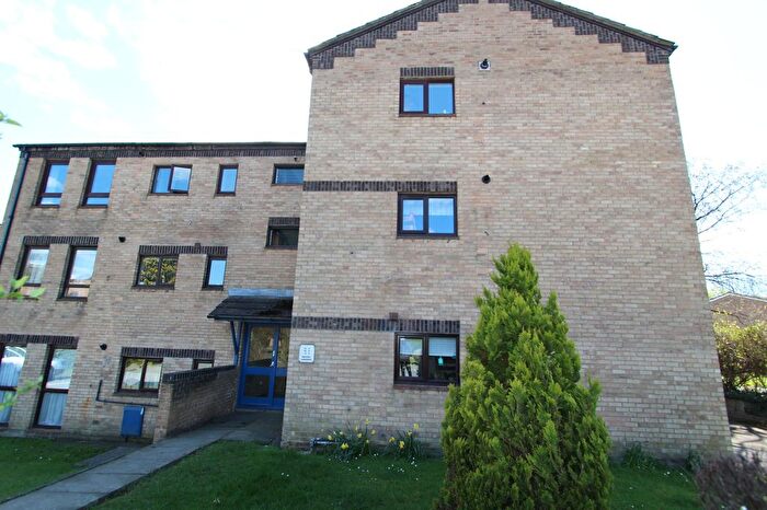 2 Bedroom Flat To Rent In Wessex Gardens, Sheffield, S17