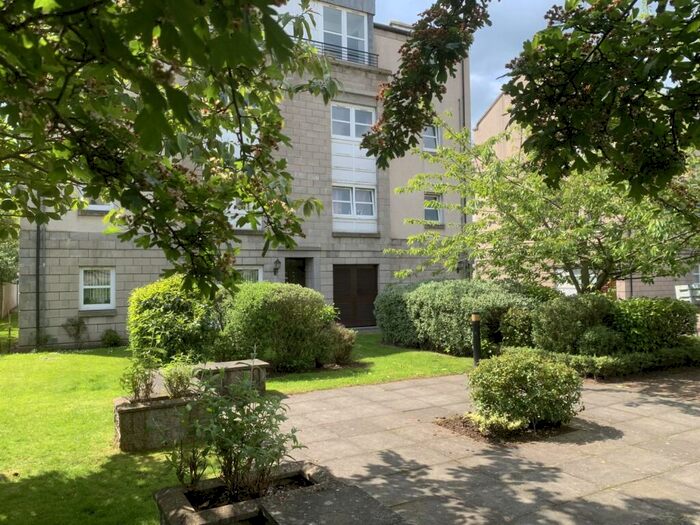 2 Bedroom Flat To Rent In Charles Street, Aberdeen, AB25