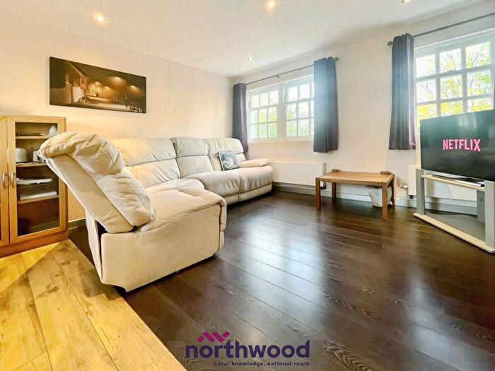 3 Bedroom Town House To Rent In Richmond Road, Exeter, EX4