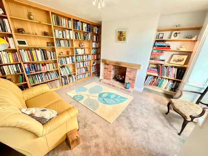 5 Bedroom Detached House For Sale In Riverside Cottage, Dog Kennel Lane