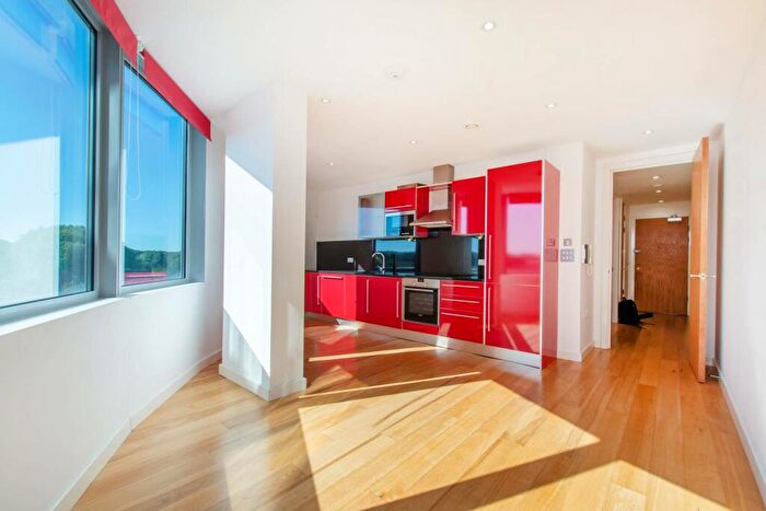 1 Bedroom Flat To Rent In Altyre Road, East Croydon, Croydon, CR0