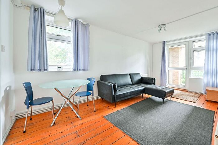 1 Bedroom Flat To Rent In Canterbury Crescent, Brixton, London, SW9