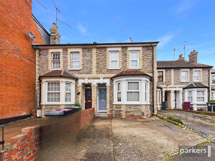 3 Bedroom Terraced House To Rent In St. Peters Road, Reading, Berkshire, RG6