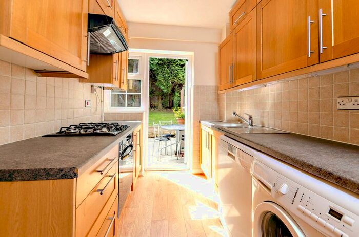 3 Bedroom End Of Terrace House To Rent In Wood Rise, Westborough, Guildford, GU3