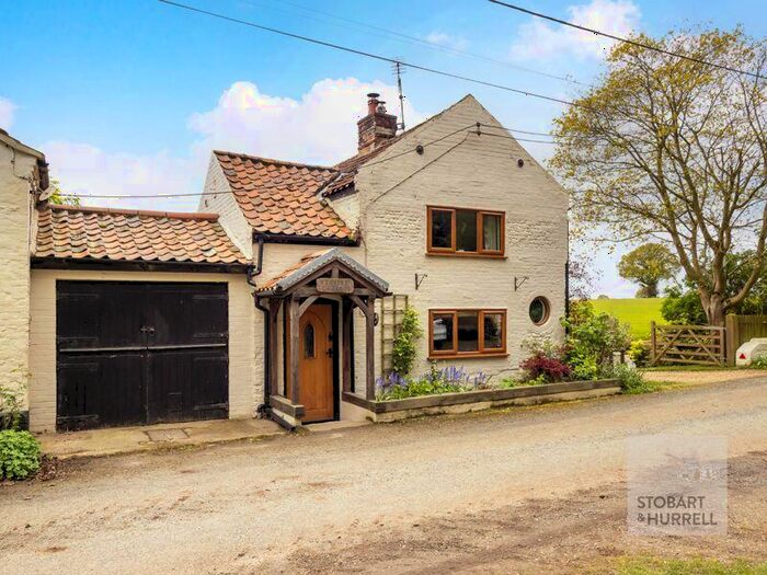 3 Bedroom Detached House For Sale In Weavers Cottage, The Hill, Swanton Abbott, Norfolk, NR10