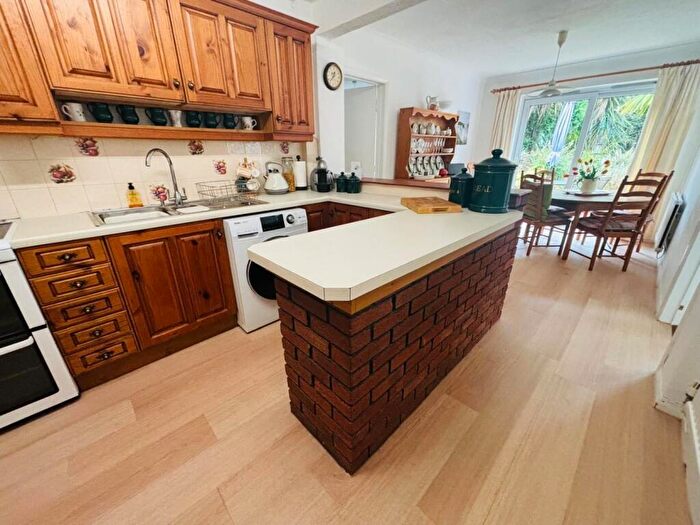 3 Bedroom Detached Bungalow For Sale In Lumbertubs Lane, Boothville, Northampton, NN3