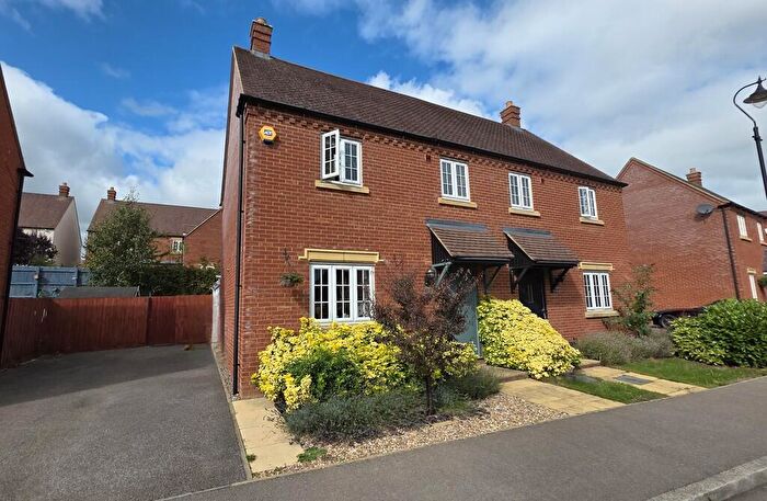 3 Bedroom Semi-Detached House For Sale In Delorean Way, Brackley, NN13
