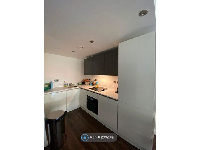 1 Bedroom Flat To Rent In Madison House, Birmingham, B5