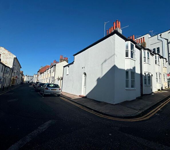 4 Bedroom Terraced House To Rent In Castle Street, Brighton, BN1