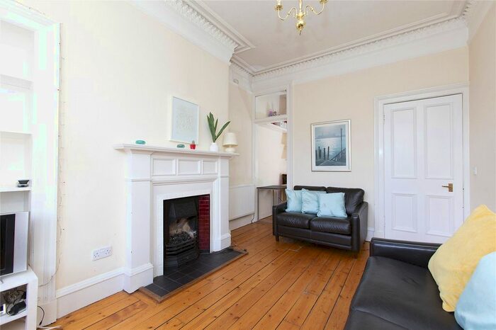 2 Bedroom Flat To Rent In Comely Bank Street, Stockbridge, Edinburgh, EH4