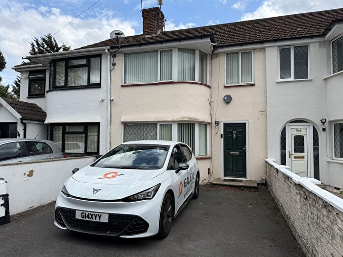 3 Bedroom Terraced House For Sale In Cornwall Avenue, Slough, SL2