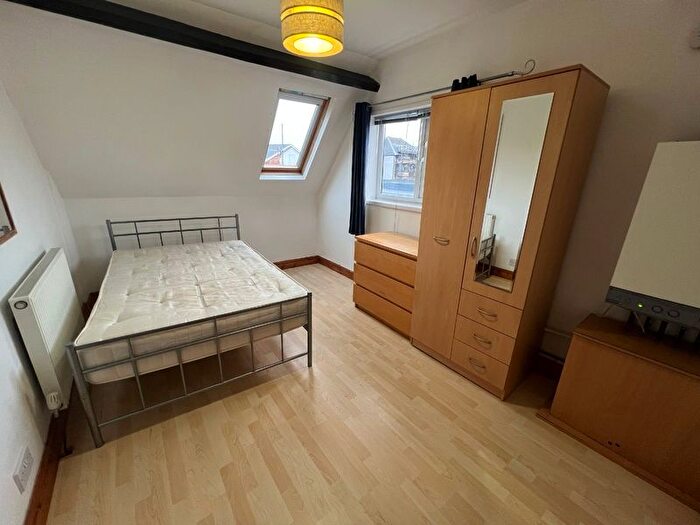 2 Bedroom Flat To Rent In Richmond Road, Roath, Cardiff, CF24
