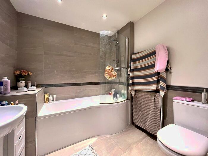 1 Bedroom Flat To Rent In York Road, Acomb, York, YO24