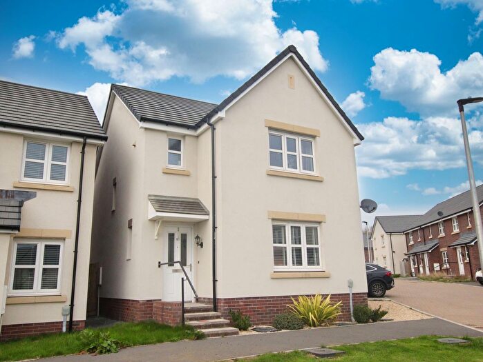 3 Bedroom Detached House For Sale In Carn Y Cefn, Ebbw Vale, NP23